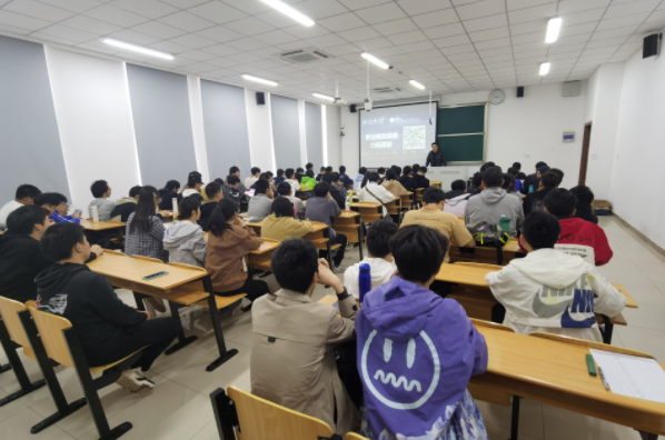 EVO视讯 EVO真人■集团在南京理工大学网络空间安全学院举办职业生涯规划讲座